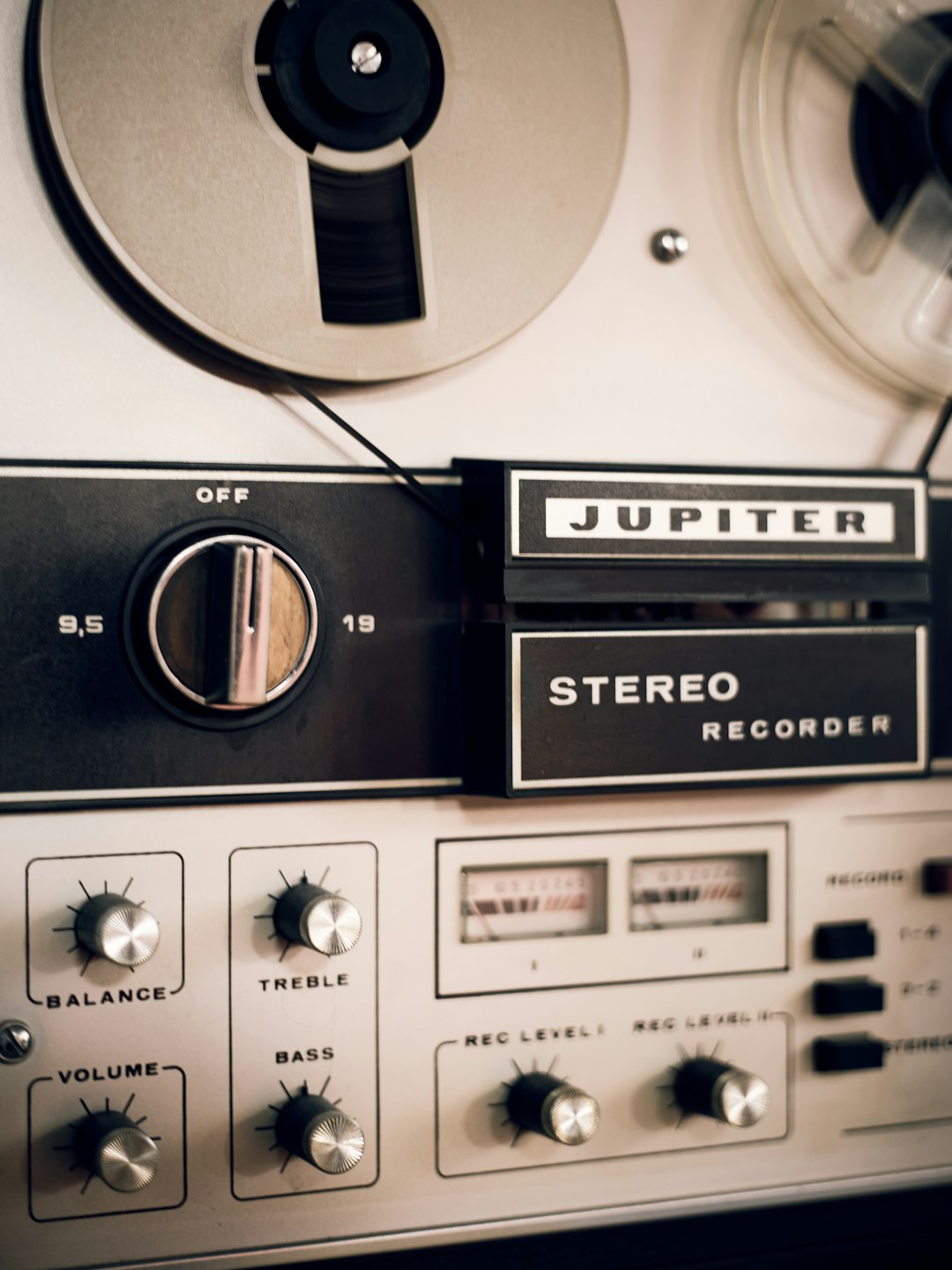 Import.meta: Module Metadata Access